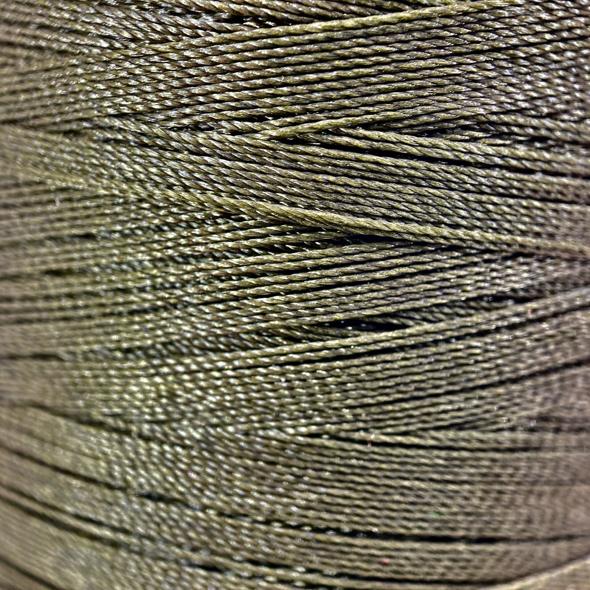 Nylbond #40, Extra Strong Bonded Nylon Thread, 3000m, U5720 Dark Green (U5720 Dark Green)