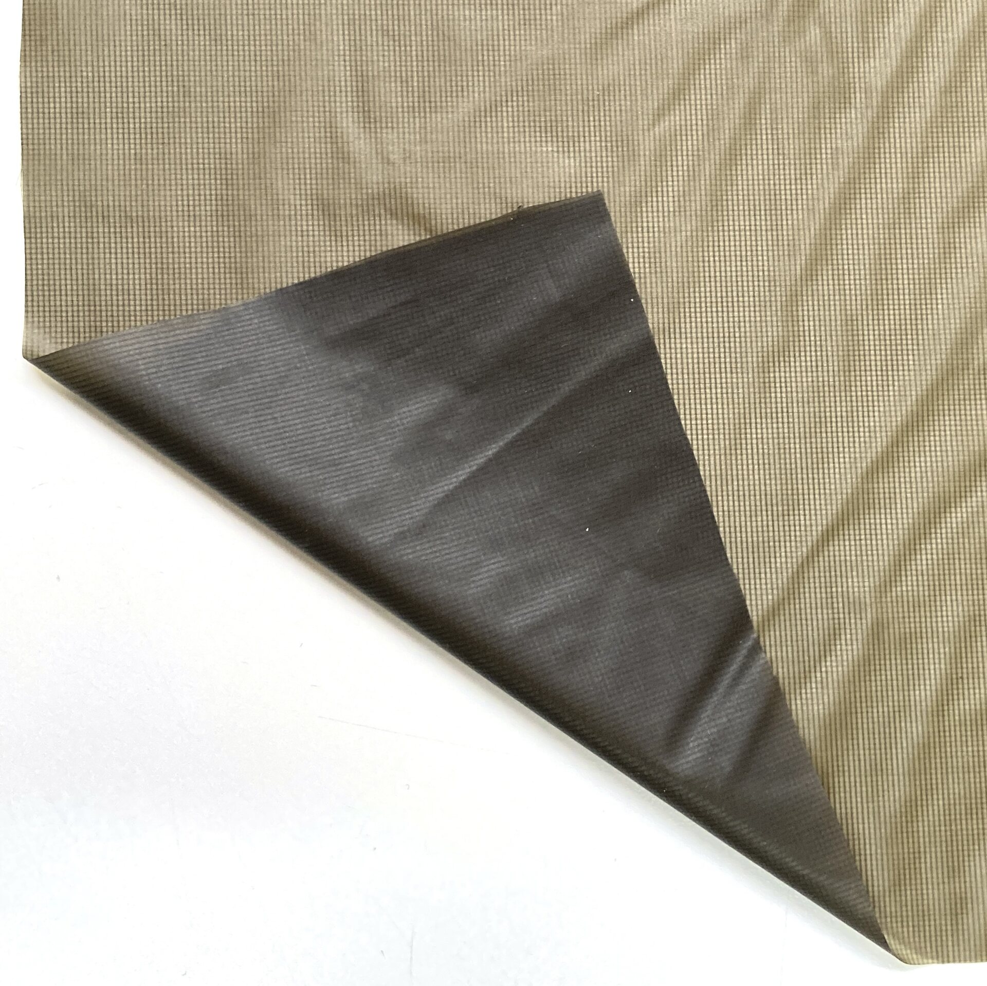 Silnylon 7D, ultrakevyt rip-stop telttakangas, 26 g/m², mallipalat Tumma oliivi