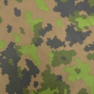 M05 Camo Rip-Stop laavukangas 100 g/m², M05 Metsäkuvio (9131), NIR yhteensopiva (luonnolliset värit myös valonvahvistimien läpi katsottuna)