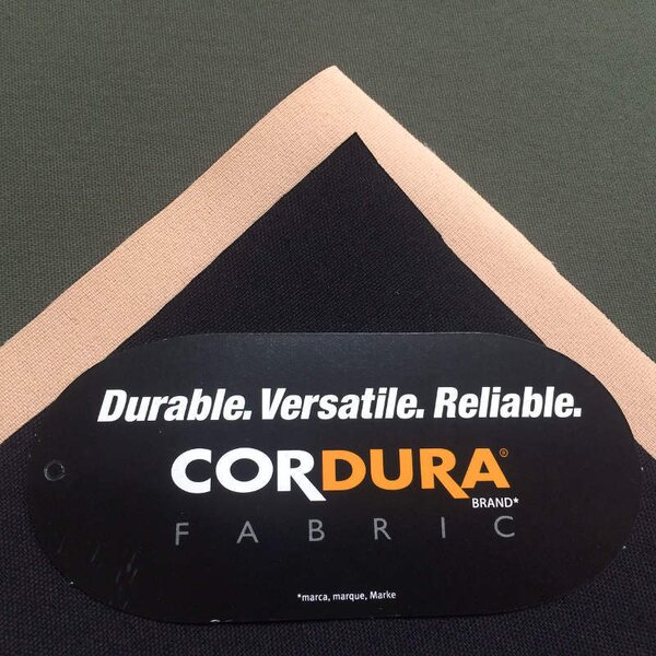 Cordura 330D, PU-pinnoitettu, vettähylkivyyskäsitelty (DWR) 190 g/m², Musta (3645)